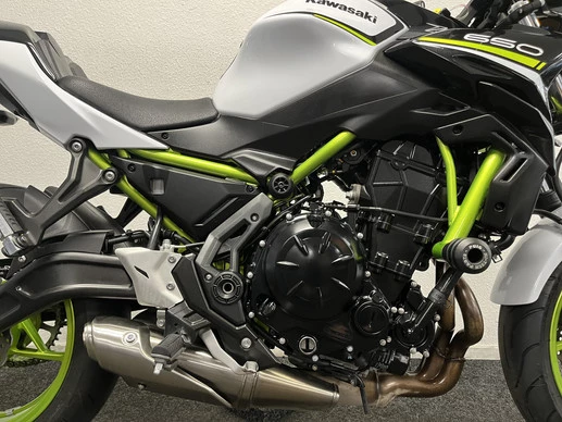Kawasaki Z650 - Afbeelding 6 van 21