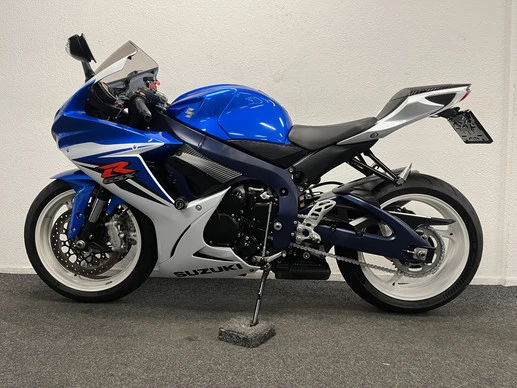 Suzuki GSX - Afbeelding 12 van 21