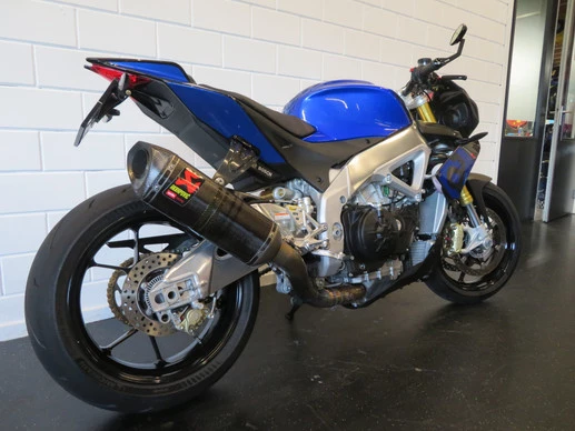 Aprilia Tuono V4 - Afbeelding 11 van 14