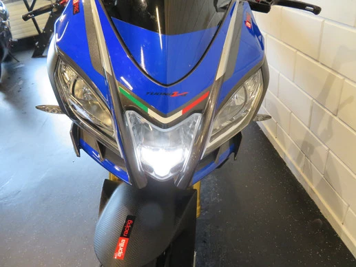 Aprilia Tuono V4 - Afbeelding 14 van 14