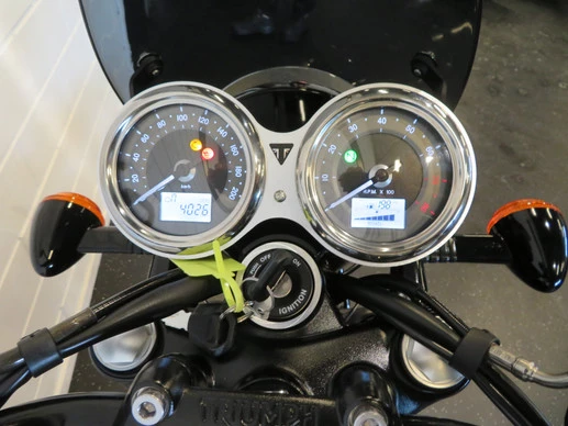 Triumph Bonneville - Afbeelding 6 van 15