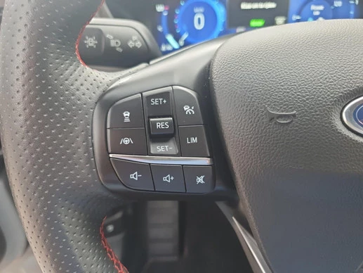 Ford Kuga - Afbeelding 14 van 30