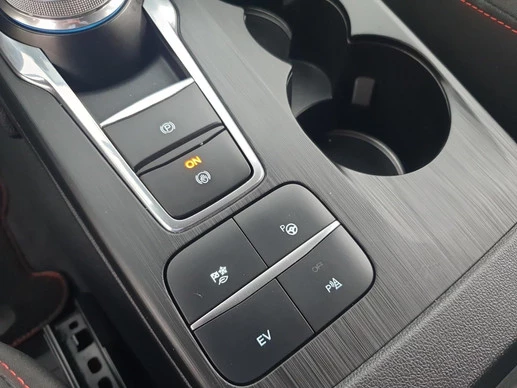 Ford Kuga - Afbeelding 25 van 30