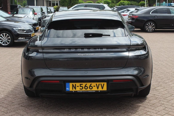 Porsche Taycan - Afbeelding 15 van 30
