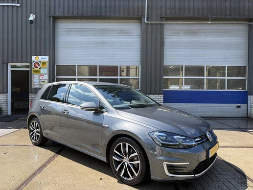 Volkswagen e-Golf - Afbeelding 1 van 30