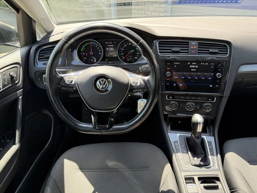 Volkswagen e-Golf - Afbeelding 18 van 30