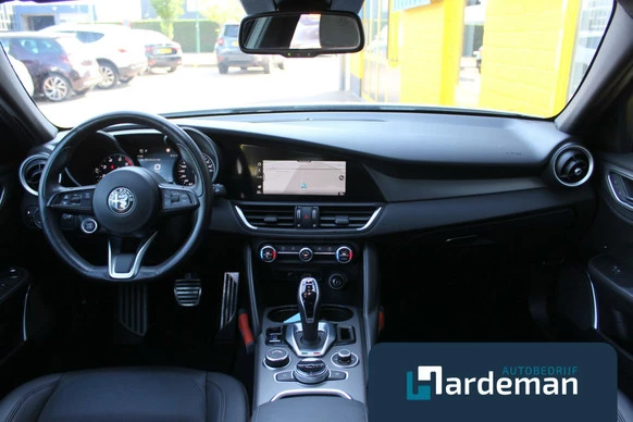 Alfa Romeo Giulia - Afbeelding 2 van 28