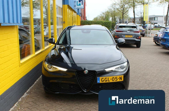 Alfa Romeo Giulia - Afbeelding 27 van 30