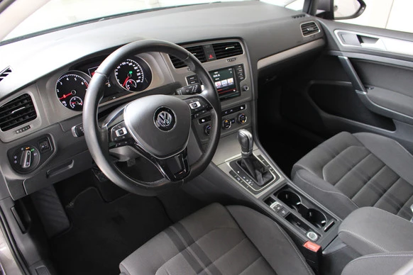 Volkswagen Golf - Afbeelding 10 van 22