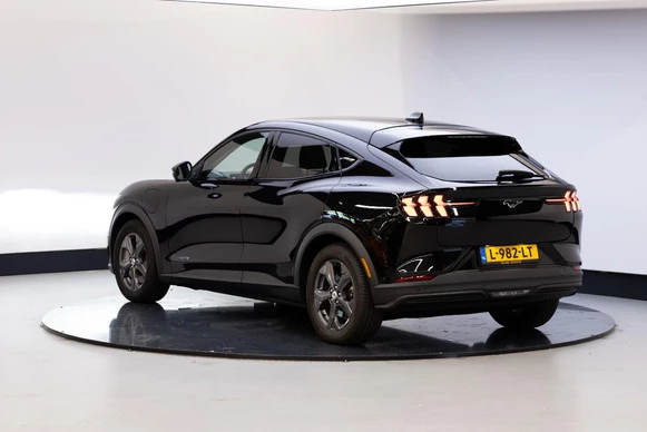 Ford Mustang Mach-E - Afbeelding 2 van 27