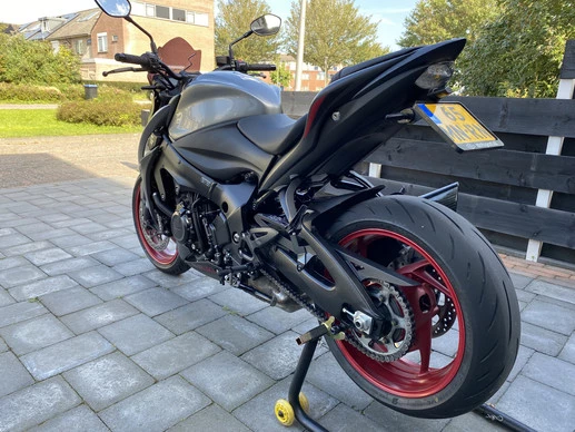 Suzuki GSX - Afbeelding 2 van 8