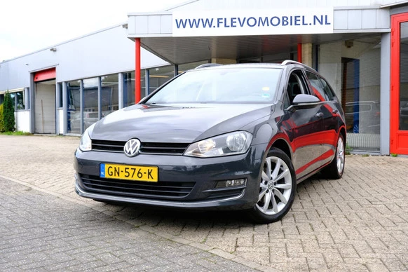 Volkswagen Golf - Afbeelding 1 van 30