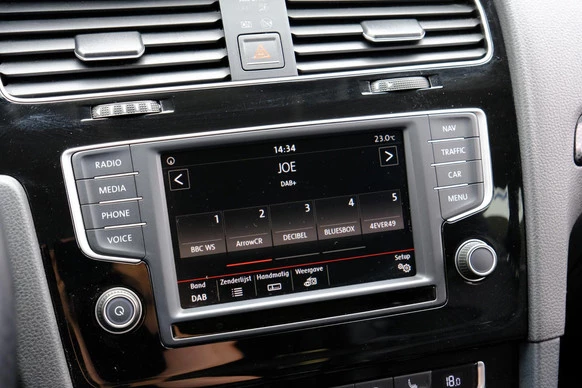 Volkswagen Golf - Afbeelding 16 van 30