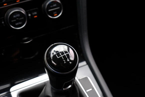 Volkswagen Golf - Afbeelding 21 van 30