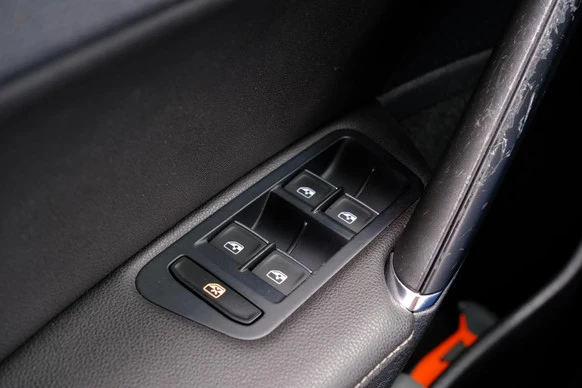 Volkswagen Golf - Afbeelding 23 van 30