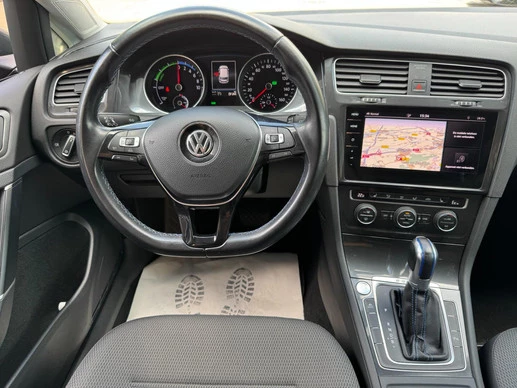 Volkswagen e-Golf - Afbeelding 14 van 30