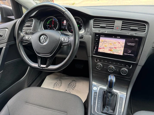 Volkswagen e-Golf - Afbeelding 15 van 30