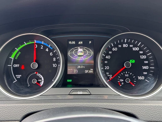 Volkswagen e-Golf - Afbeelding 21 van 30