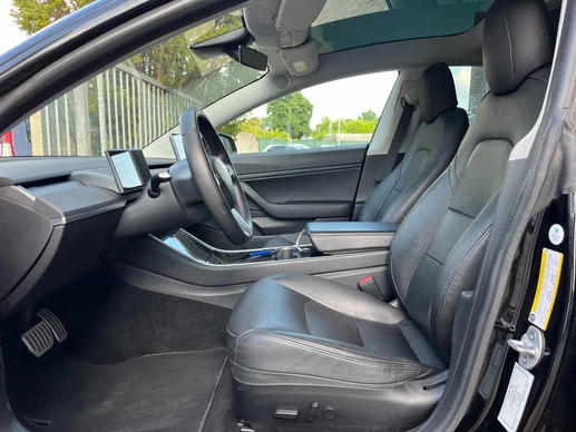 Tesla Model 3 - Afbeelding 9 van 30