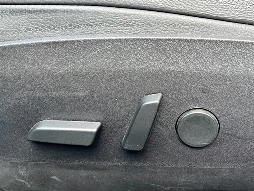 Tesla Model 3 - Afbeelding 10 van 30