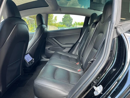Tesla Model 3 - Afbeelding 12 van 30