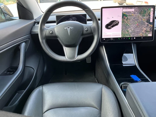 Tesla Model 3 - Afbeelding 16 van 30