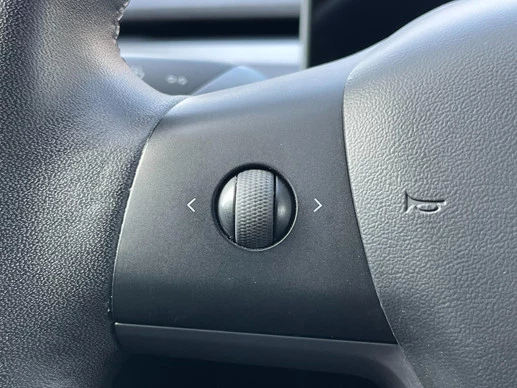 Tesla Model 3 - Afbeelding 22 van 30