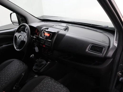 Opel Combo - Afbeelding 18 van 20