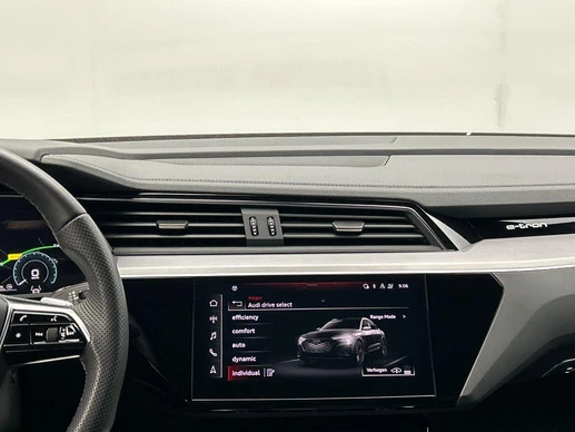 Audi Q8 Sportback e-tron - Afbeelding 19 van 30
