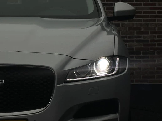 Jaguar F-PACE - Afbeelding 10 van 30