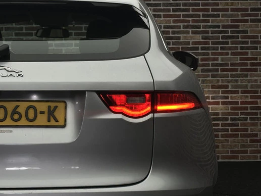 Jaguar F-PACE - Afbeelding 16 van 30