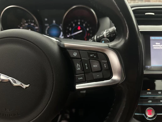 Jaguar F-PACE - Afbeelding 26 van 30