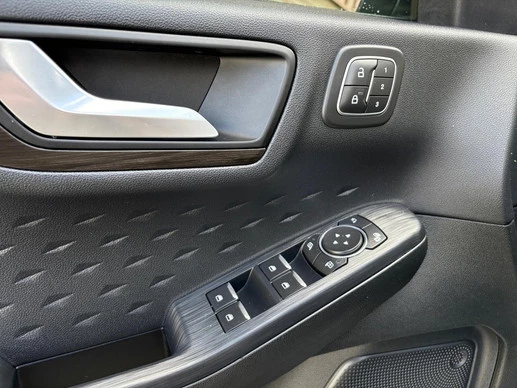 Ford Kuga - Afbeelding 11 van 24