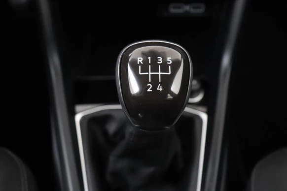 Volkswagen T-Cross - Afbeelding 28 van 30
