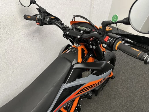 KTM 690 - Afbeelding 9 van 22