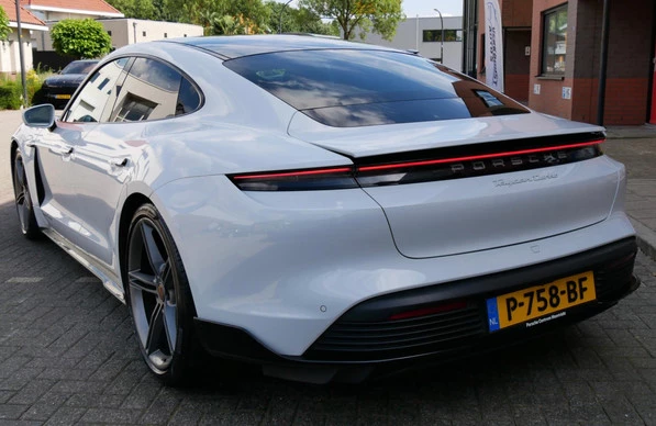 Porsche Taycan - Afbeelding 6 van 27