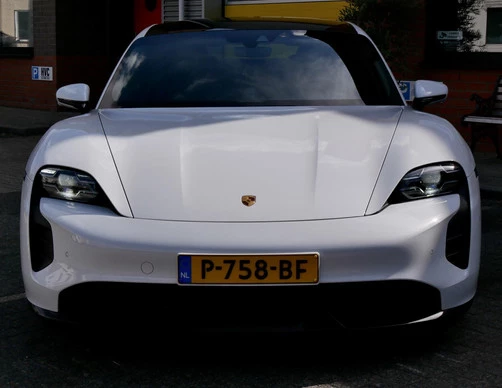 Porsche Taycan - Afbeelding 8 van 27
