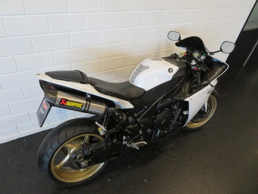 Yamaha YZF - Afbeelding 11 van 13