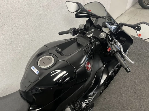Honda CBR 1000 RR - Afbeelding 9 van 22