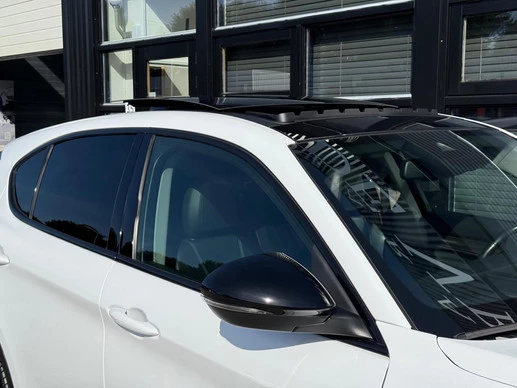 Alfa Romeo Stelvio - Afbeelding 28 van 30