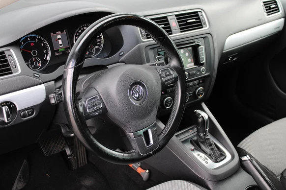 Volkswagen Jetta - Afbeelding 14 van 30