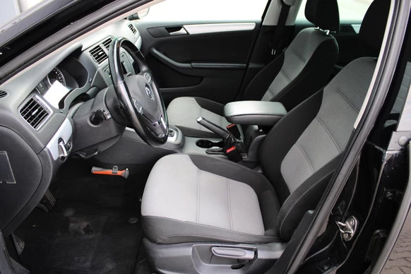 Volkswagen Jetta - Afbeelding 15 van 30