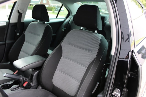 Volkswagen Jetta - Afbeelding 16 van 30