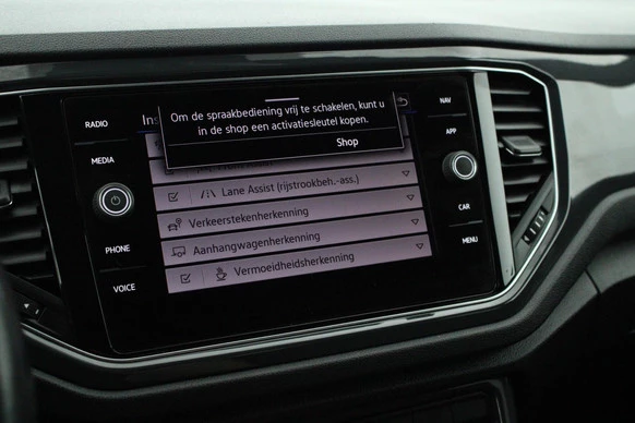 Volkswagen T-Roc - Afbeelding 28 van 30