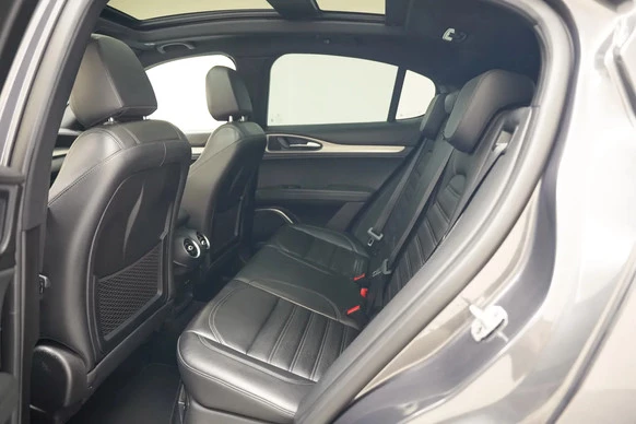 Alfa Romeo Stelvio - Afbeelding 15 van 30