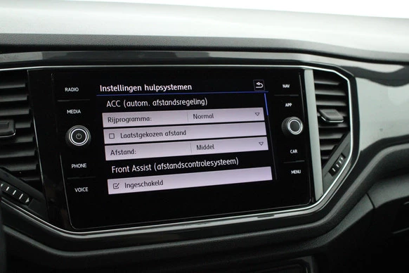 Volkswagen T-Roc - Afbeelding 25 van 30