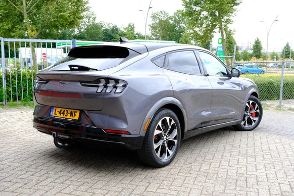 Ford Mustang Mach-E - Afbeelding 3 van 30