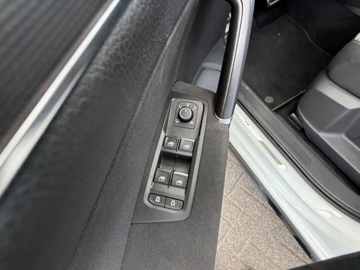 Volkswagen Touran - Afbeelding 22 van 30