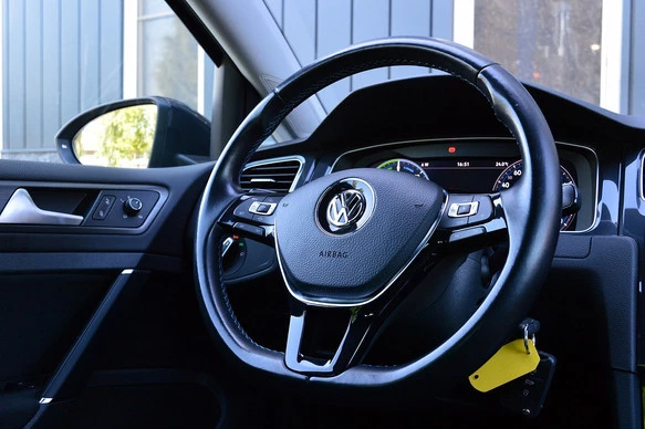Volkswagen e-Golf - Afbeelding 29 van 30