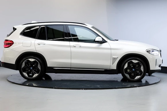 BMW iX3 - Afbeelding 27 van 30